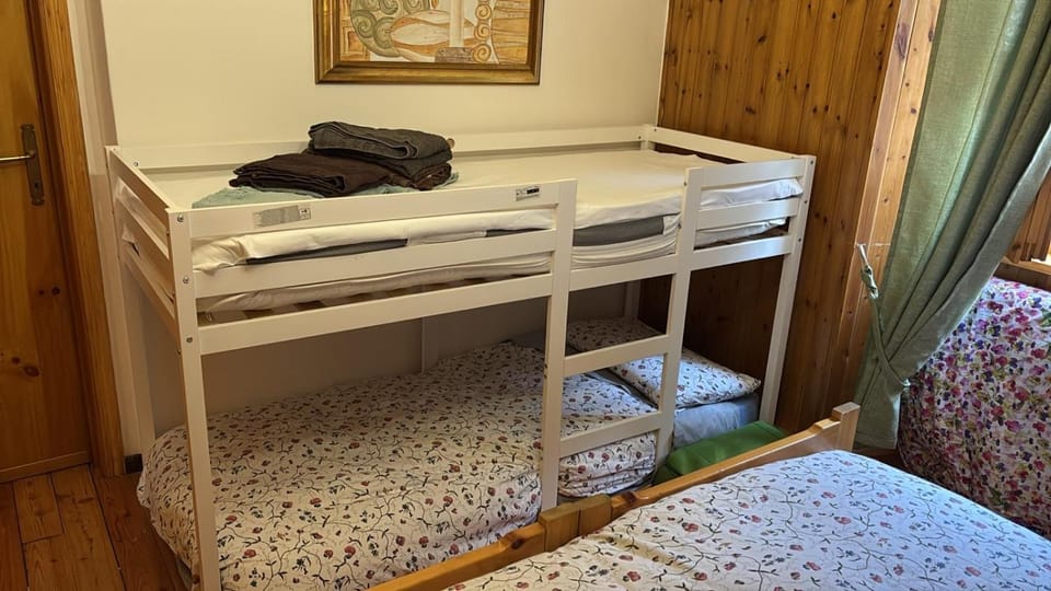 bunk bed