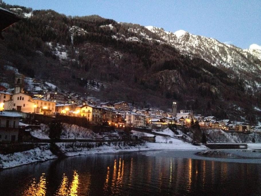 Winter, City view, Lake view, Mountain view
