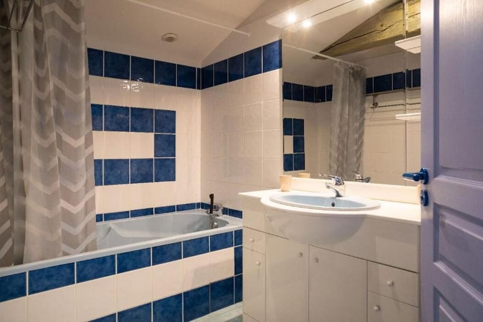 Bathroom, Bath