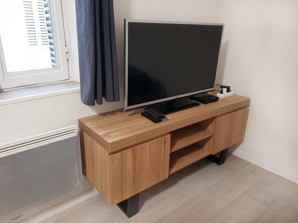 Communal lounge/ TV room, TV and multimedia