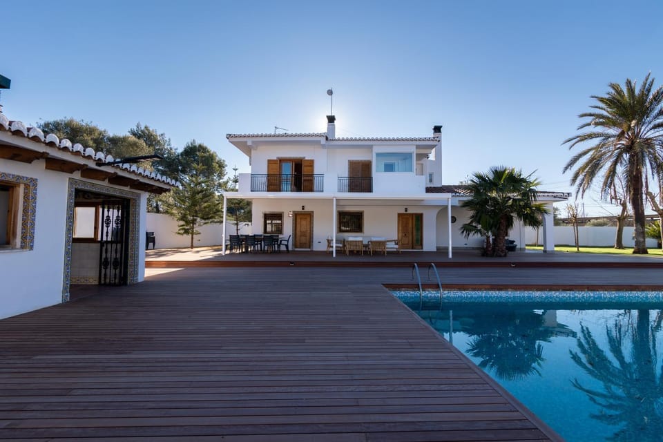 Villa Huerta 1 Manises, jacuzzi, sauna, piscina Villa in Valencian Community