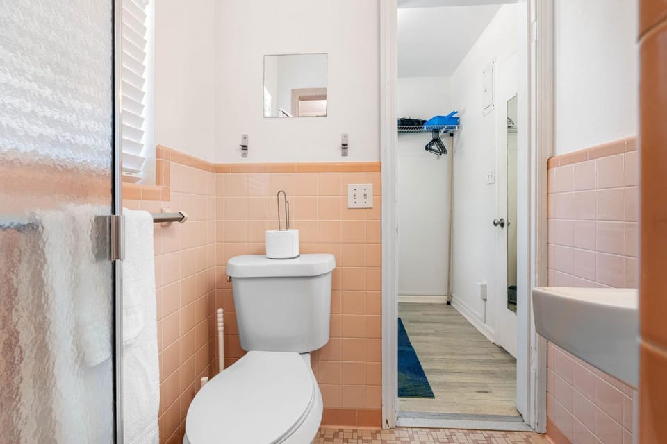 Toilet, Bathroom
