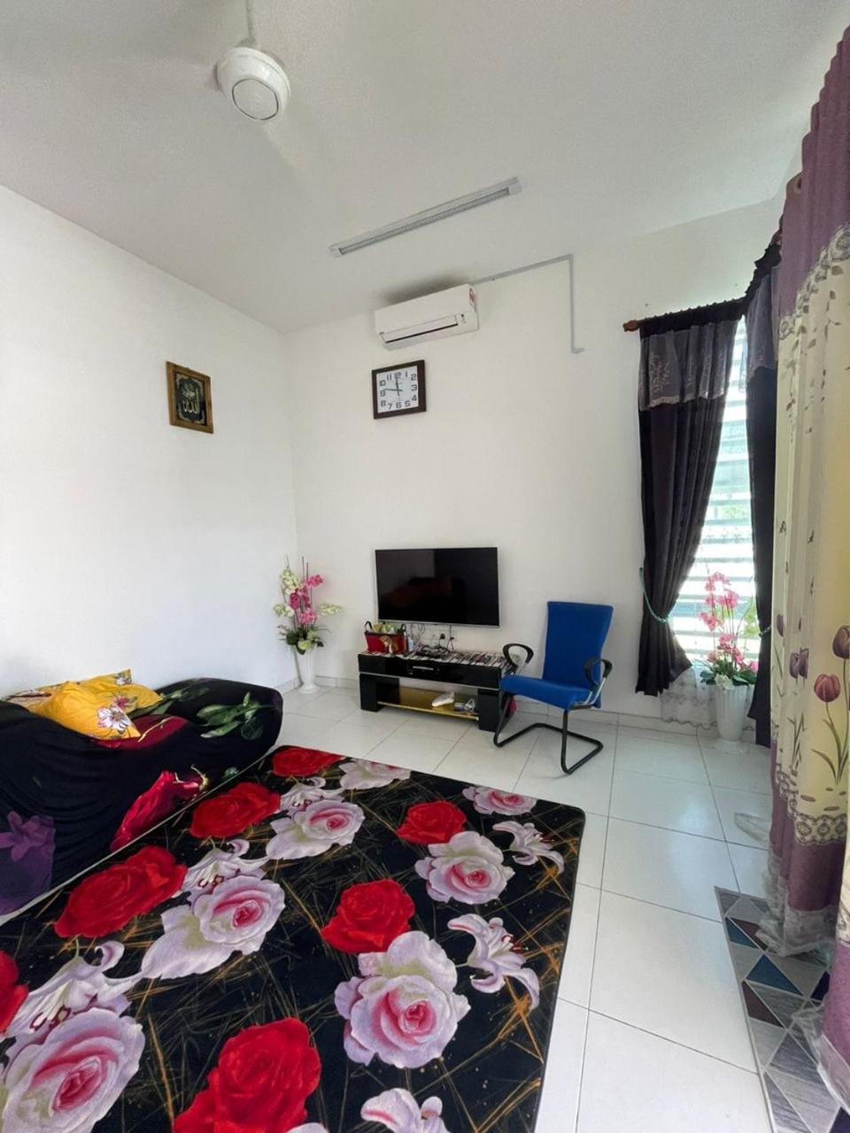 Communal lounge/ TV room, TV and multimedia, Living room, air conditioner