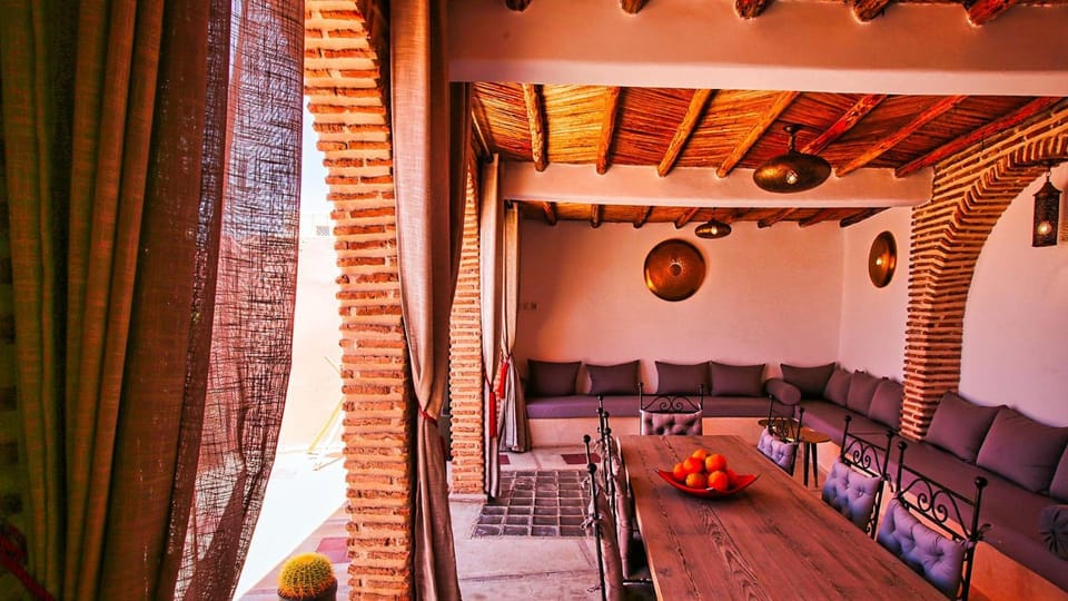 Patio, Living room, Lounge or bar