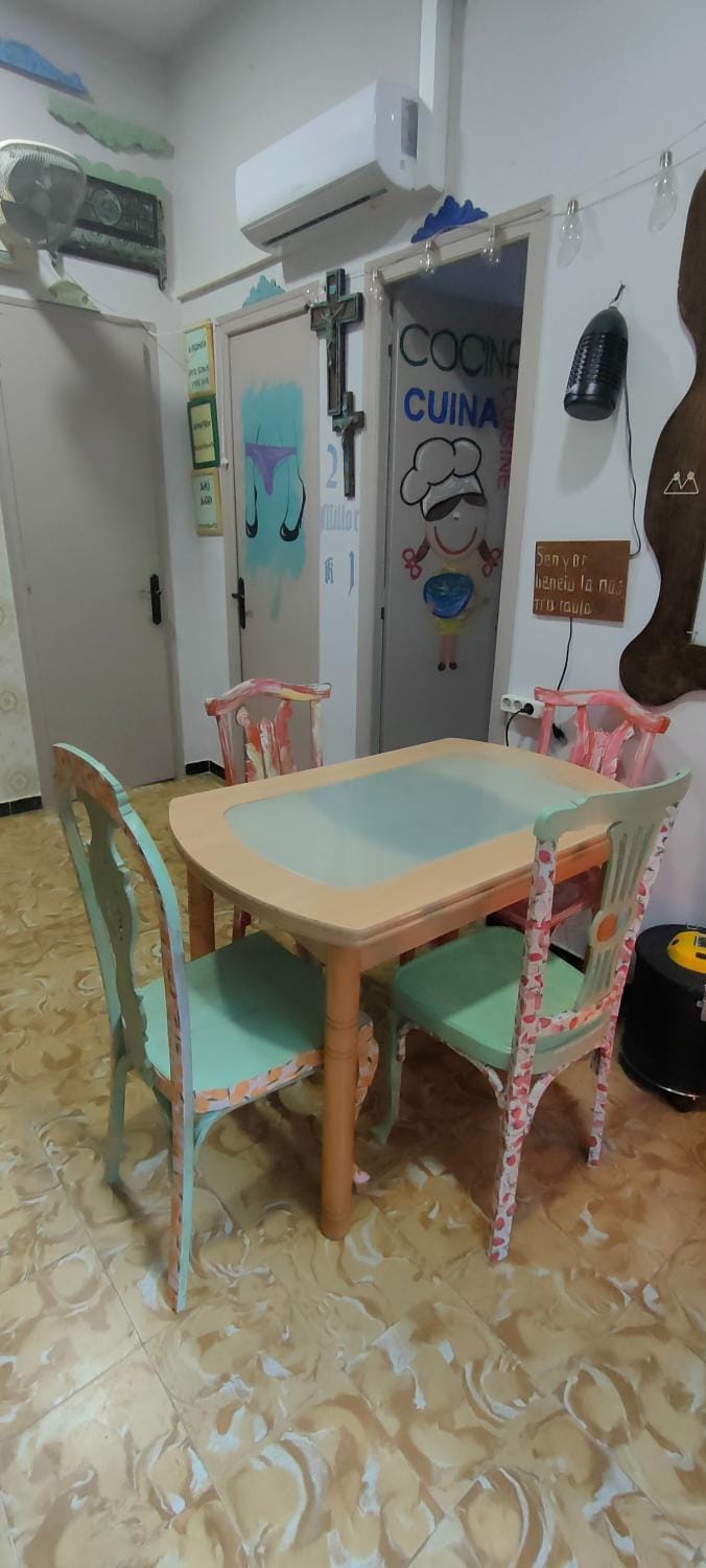 Dining area, air conditioner
