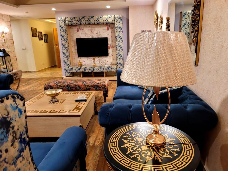 Communal lounge/ TV room