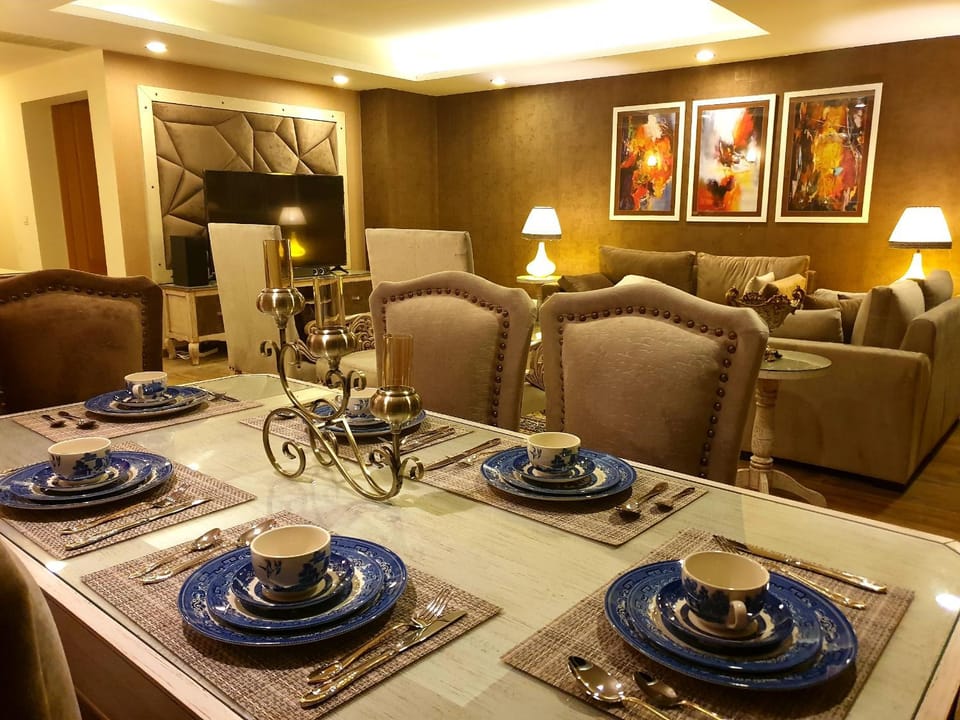 Living room, Seating area, Dining area