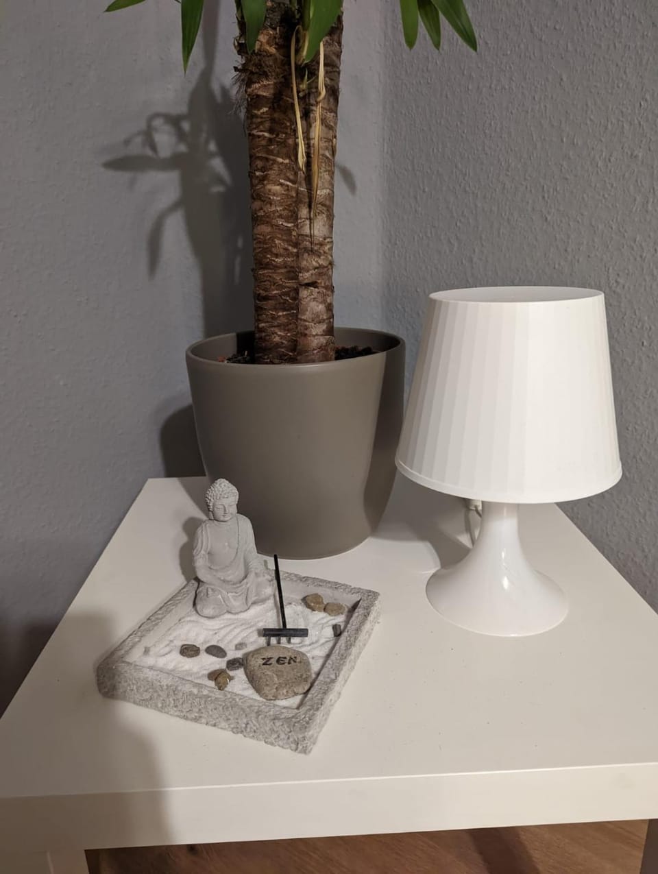 Photo of the whole room, Decorative detail