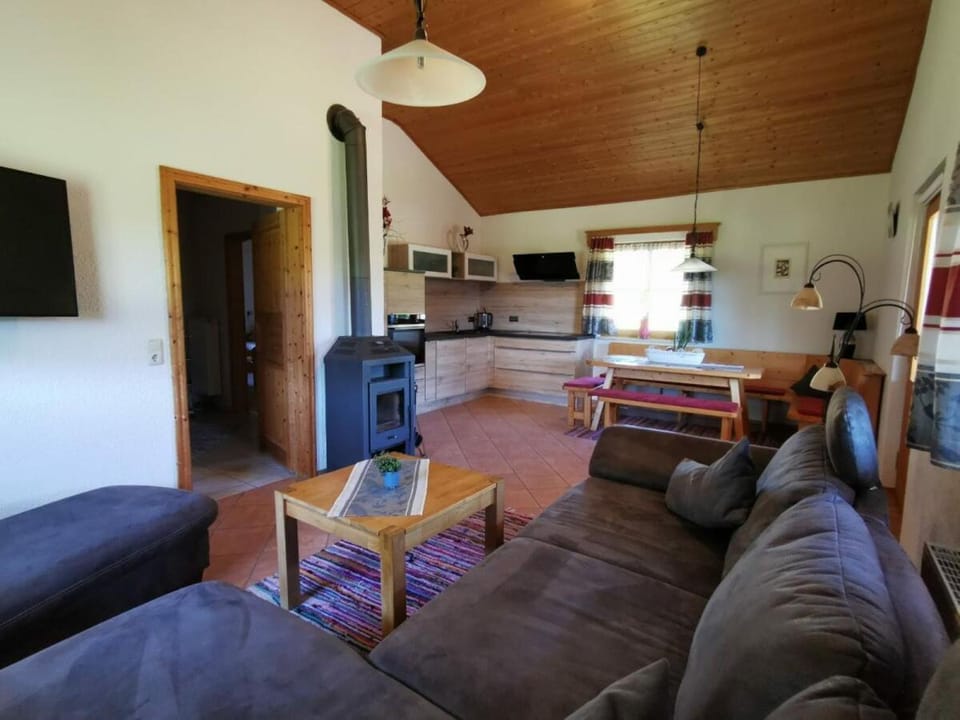 TV and multimedia, Kitchen or kitchenette, Living room, Seating area, Dining area, minibar, pet friendly, stove