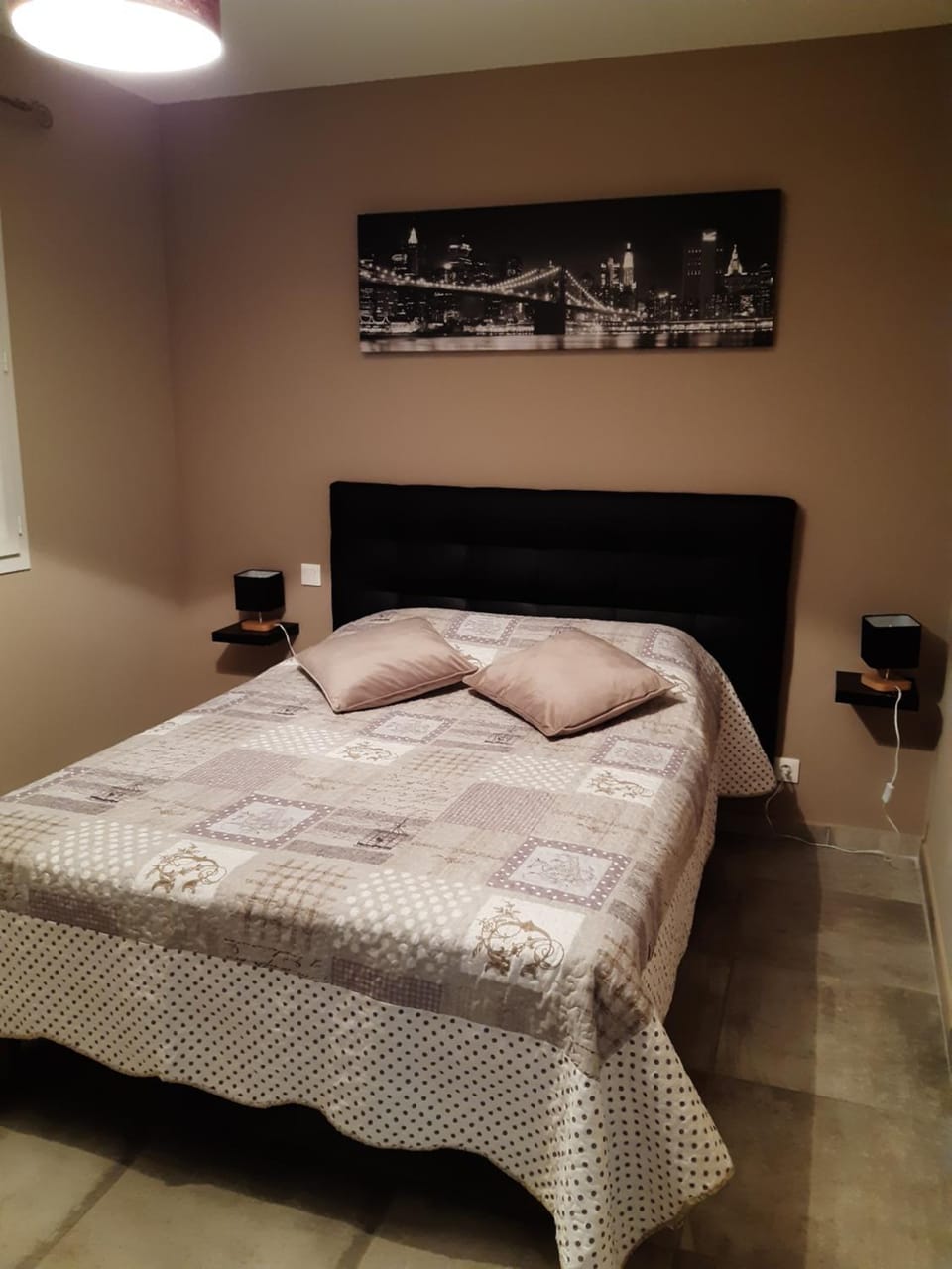 GITE LA JOLIETTE ET LE CHESNAIE House in Valréas