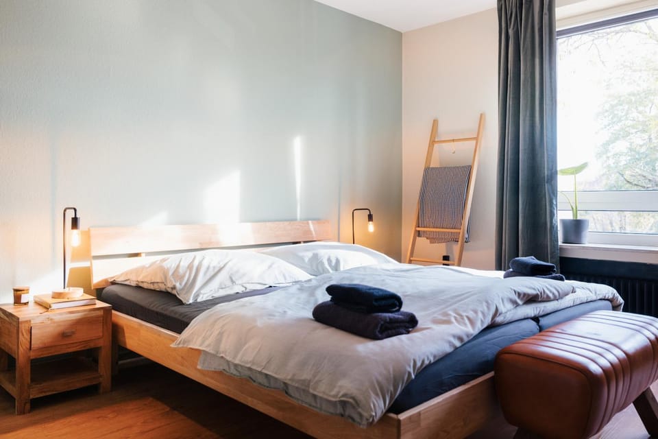 Bed, Photo of the whole room, Bedroom, towels