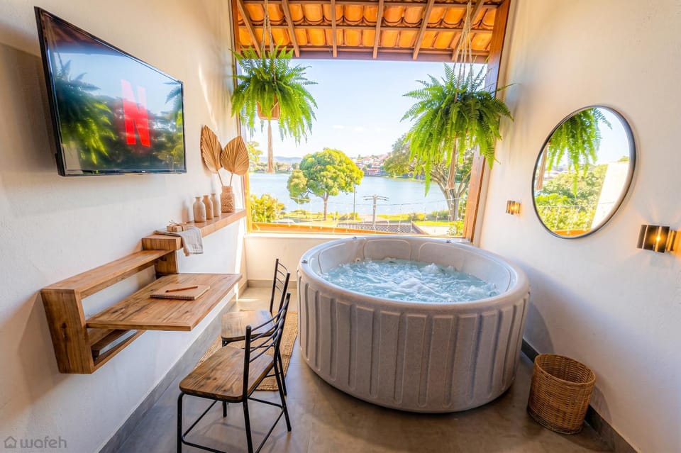 Hot Tub, Bedroom