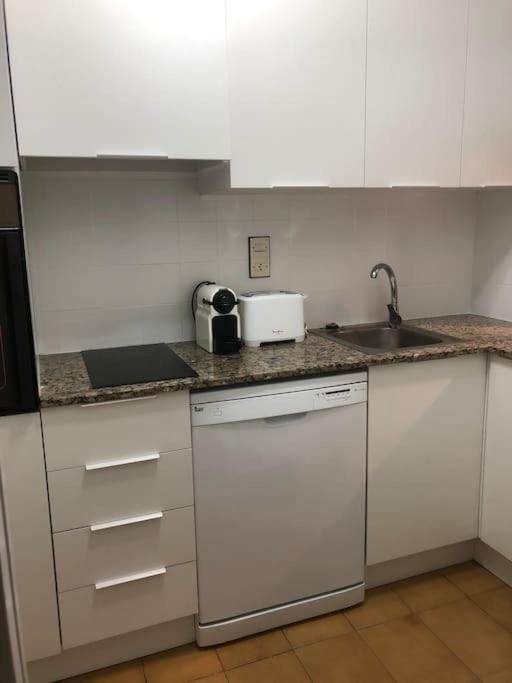 Coffee/tea facilities, Kitchen or kitchenette, pet friendly, stove, toaster