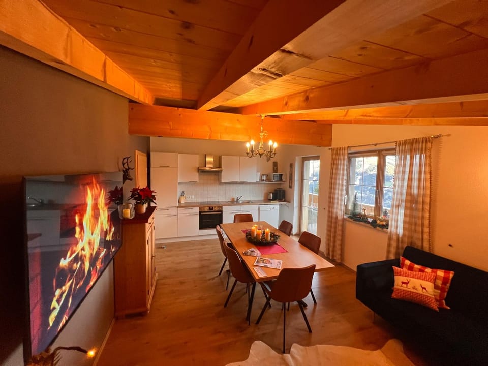 Ferienhaus Zillertal Panorama Blick Balkon Sauna Apartment in Tyrol