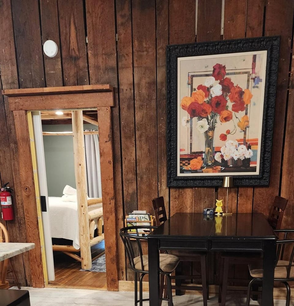 Red River Gorge Farmhouse 50 Acres House in Kentucky