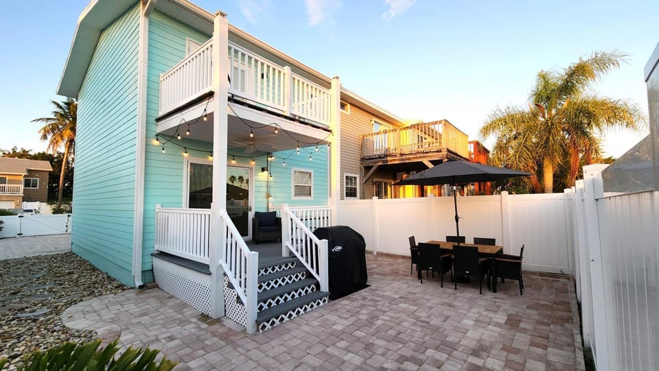 Patio, View (from property/room), Balcony/Terrace