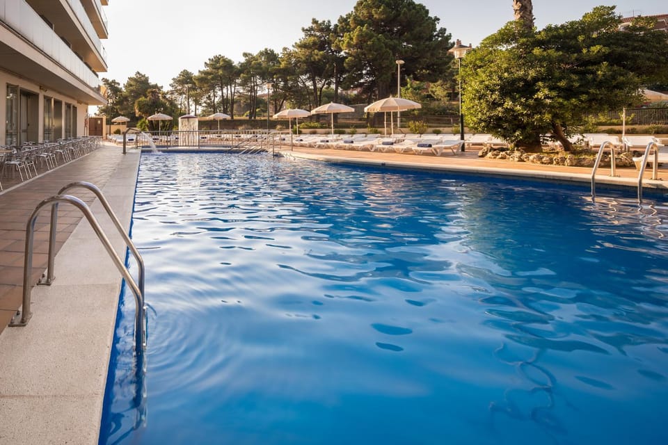 Pool view, Swimming pool