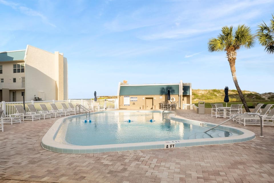 Property building, Natural landscape, Garden, Seating area, Swimming pool