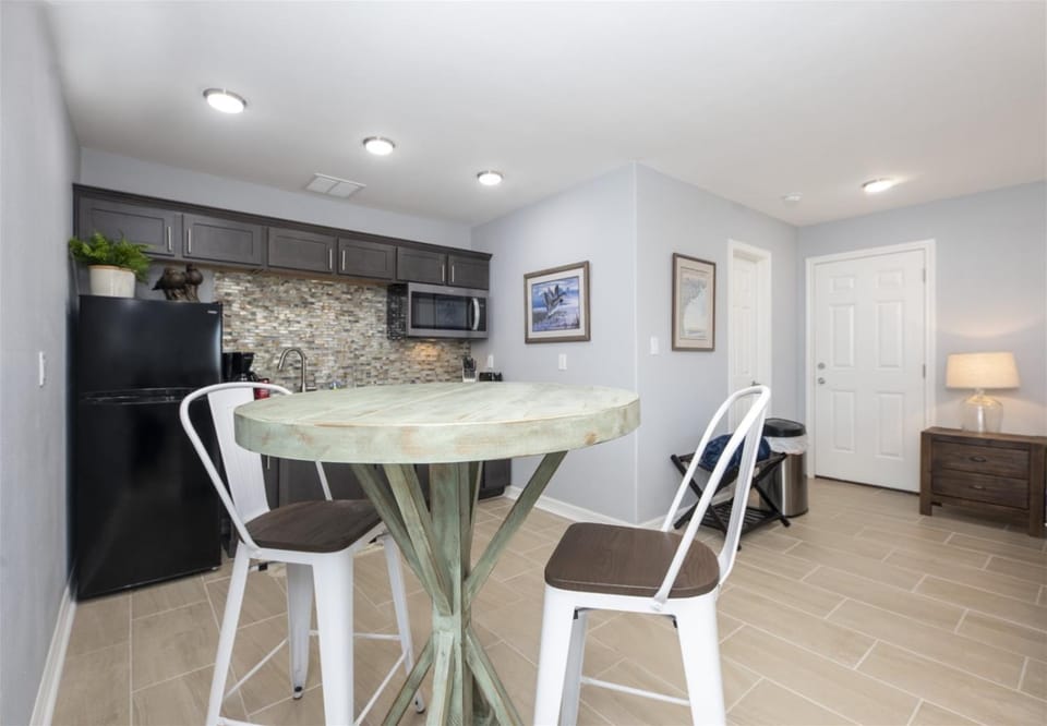 Kitchen or kitchenette, Seating area, furniture, microwave