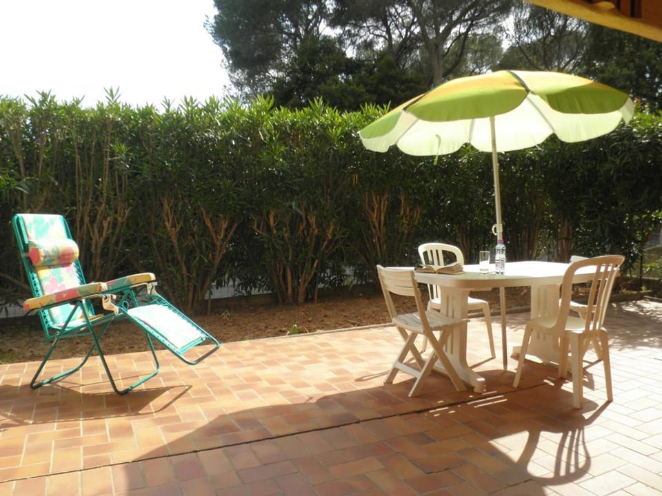 Appartement 3P en rez-de-jardin avec piscine et parking, à 600m de la plage - Saint-Raphaël - FR-1-226A-151 Apartment in Saint-Raphael