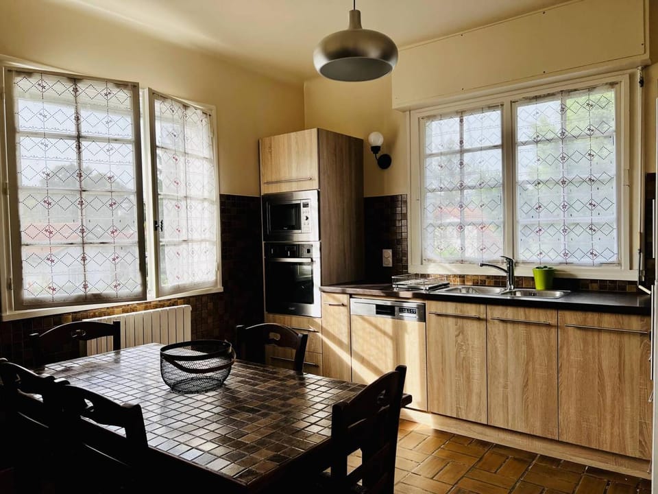Maison T4 à Cambo-les-Bains, 5 pers., Animaux admis, Internet House in French Basque Country