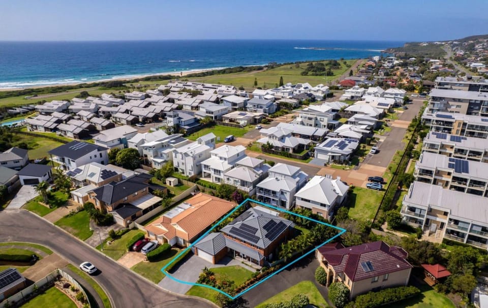 Property building, Day, Beach, Beach, Location