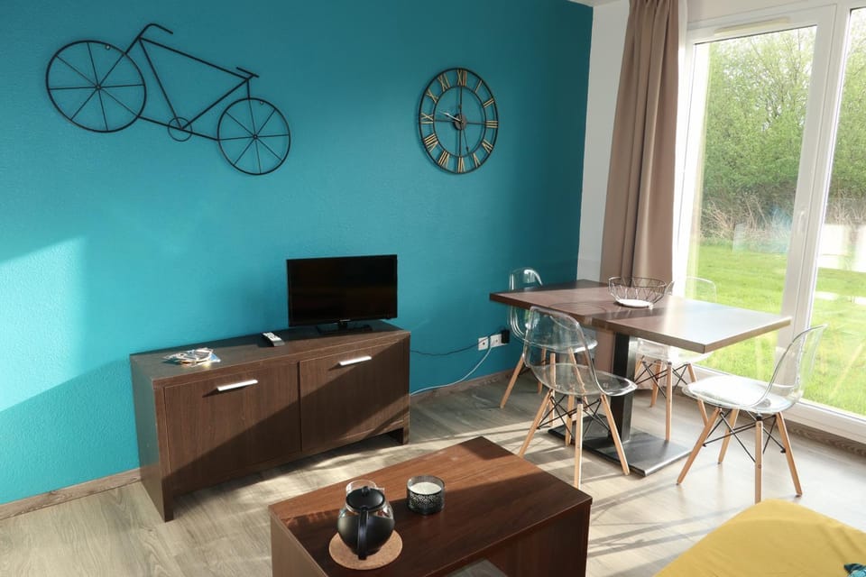 Charmant 2 pièces proche d Honfleur, piscine en saison, parking gratuit, Wifi Apartment in Normandy