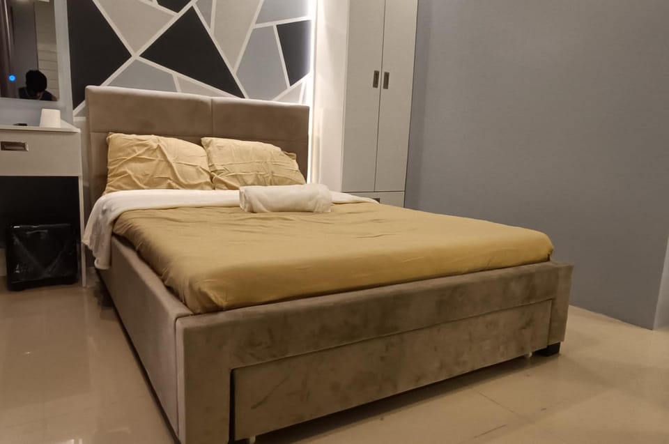 LIGHT HOUSE ( MOA STAYCATION) Hotel in Pasay