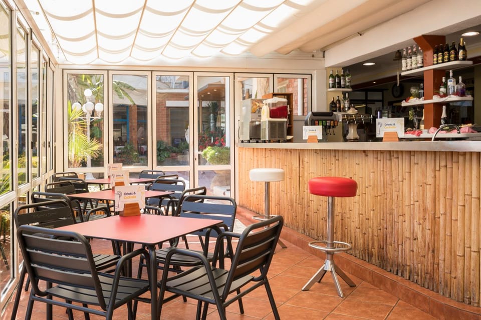 Lounge or bar