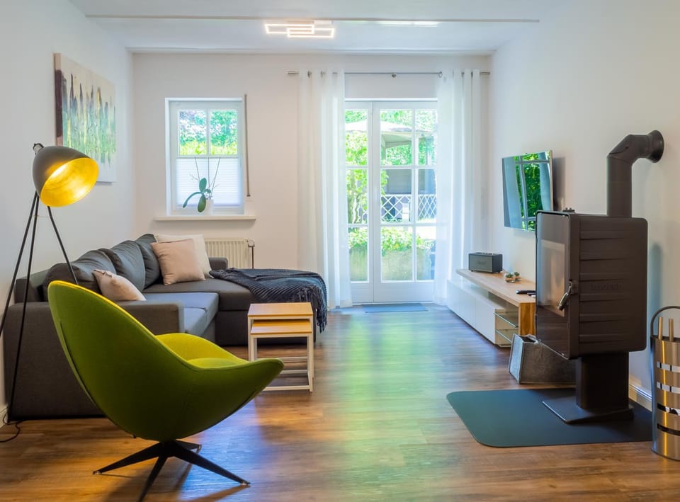 TV and multimedia, View (from property/room), Living room, Lounge or bar, flat iron