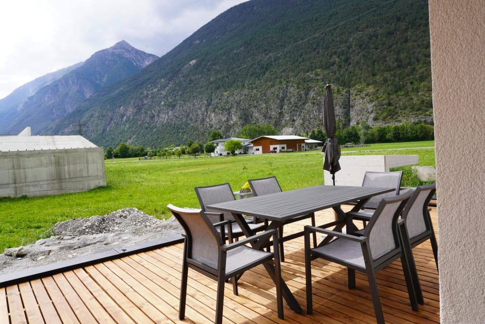 Deluxefort für 10 Gäste mit eigenem Whirlpool und Fasssauna Apartment in Tyrol
