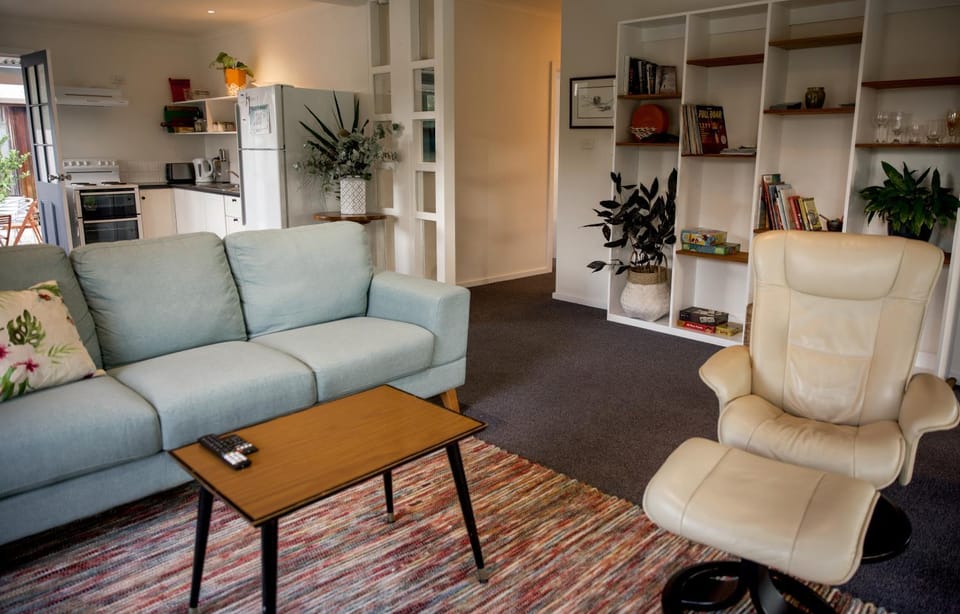 Library, Living room, kitchen