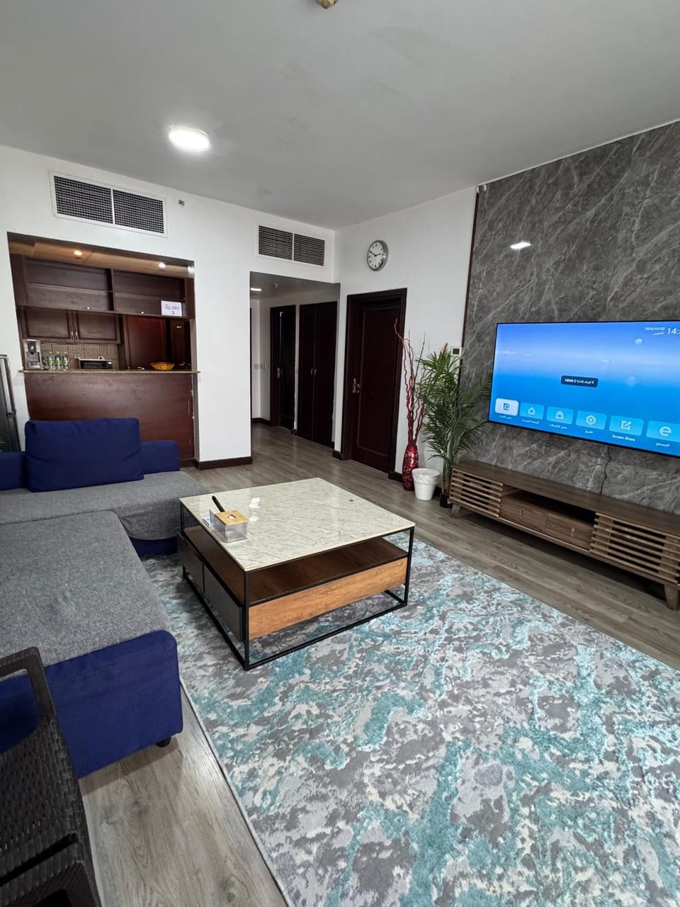 Communal lounge/ TV room, Bed, TV and multimedia, Photo of the whole room, Seating area, Evening entertainment, Bedroom