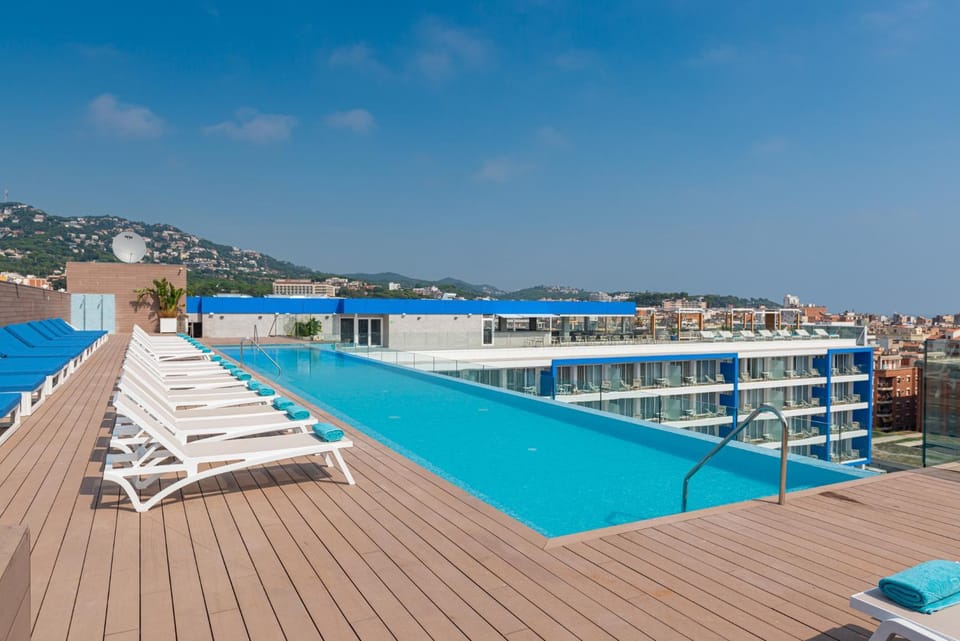 Pool view, Swimming pool, Swimming pool