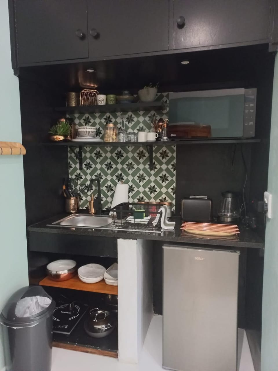 Coffee/tea facilities, Kitchen or kitchenette, microwave, minibar