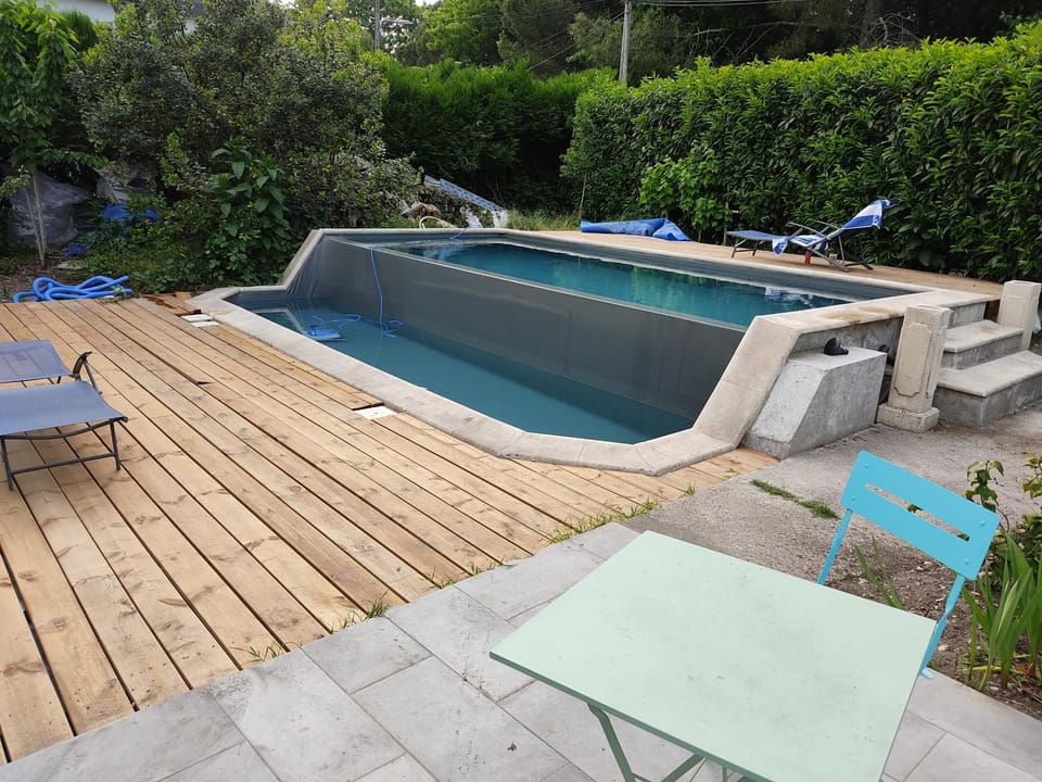 Little Italy Aéroport Tram Clim Piscine Bed and Breakfast in Mérignac