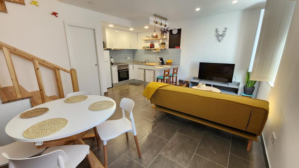 Living room, Dining area, Communal kitchen