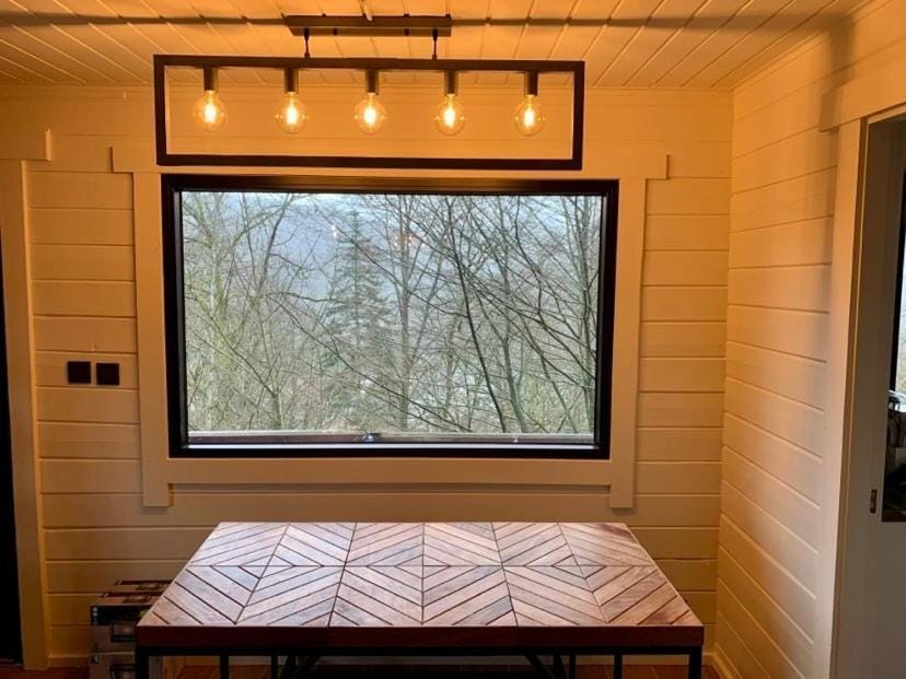 Gîtes Douillets : Chalet sur Pilotis Chalet in Dinant