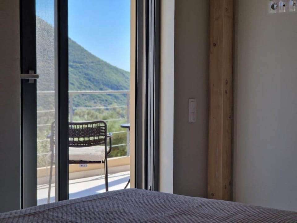 Bed, Day, Natural landscape, View (from property/room), Balcony/Terrace, Photo of the whole room, Bedroom, Mountain view