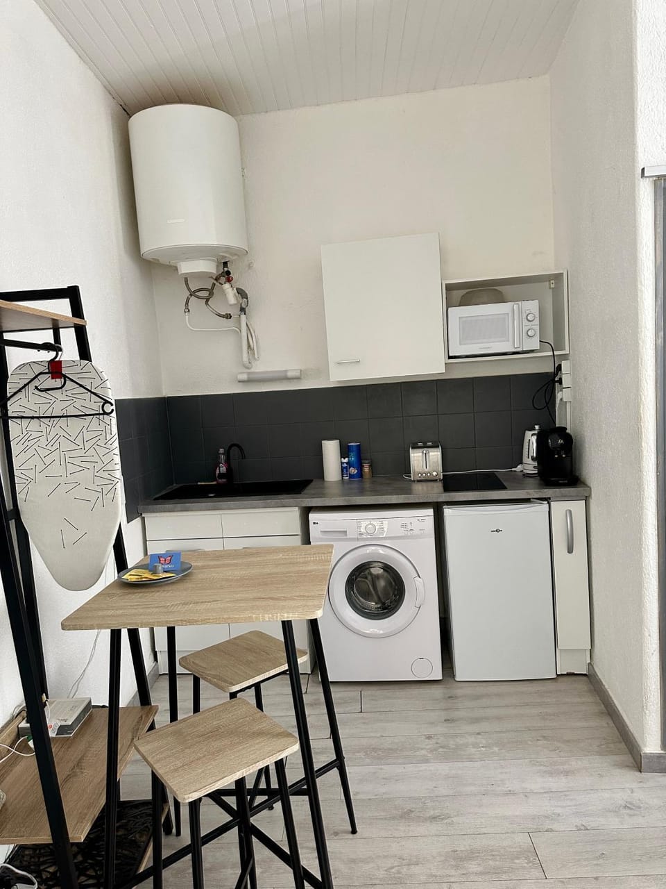 Studio3 proche Quai Rouget Apartment in L'Isle-sur-la-Sorgue