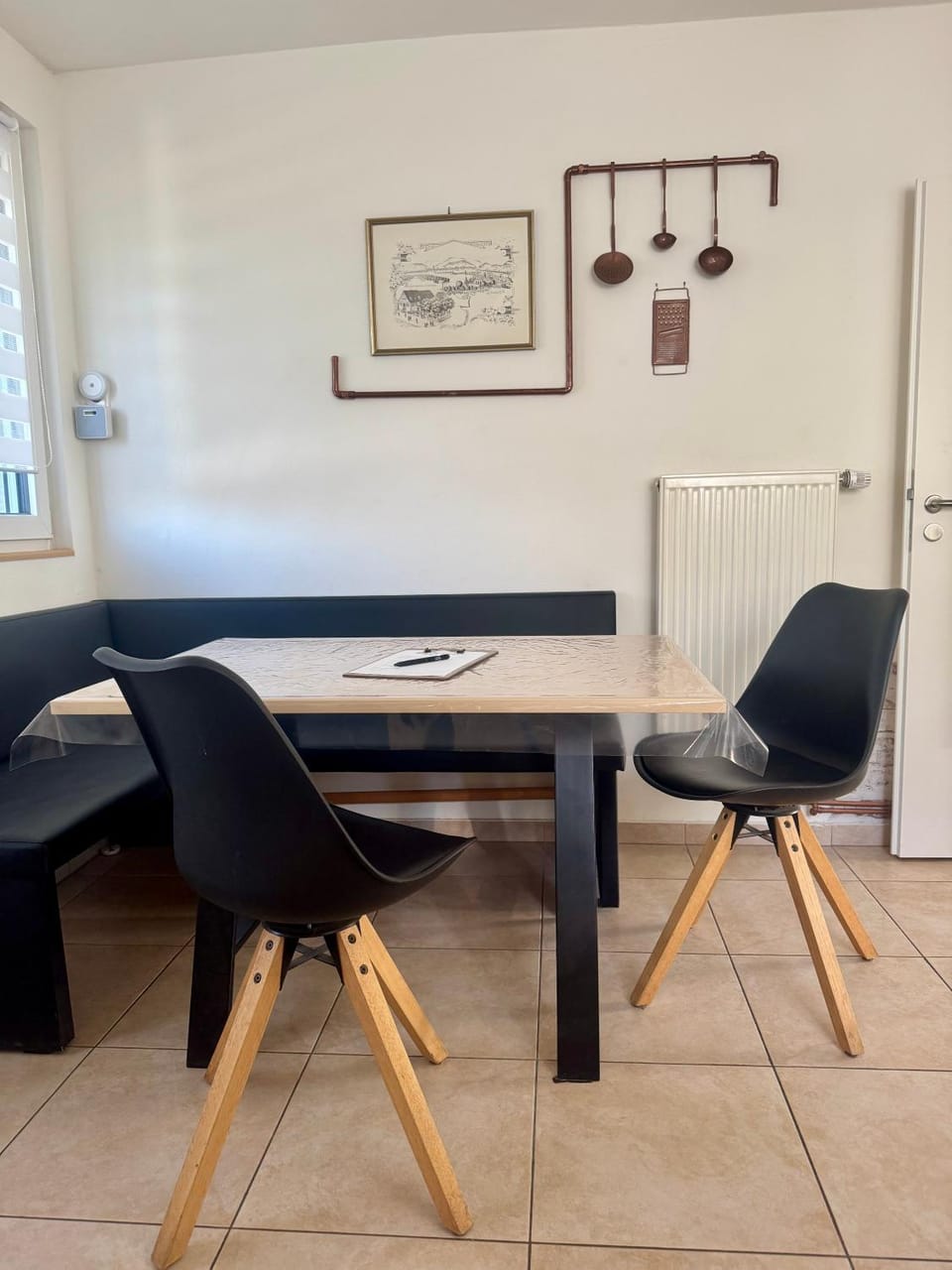 Seating area, Dining area, kitchen