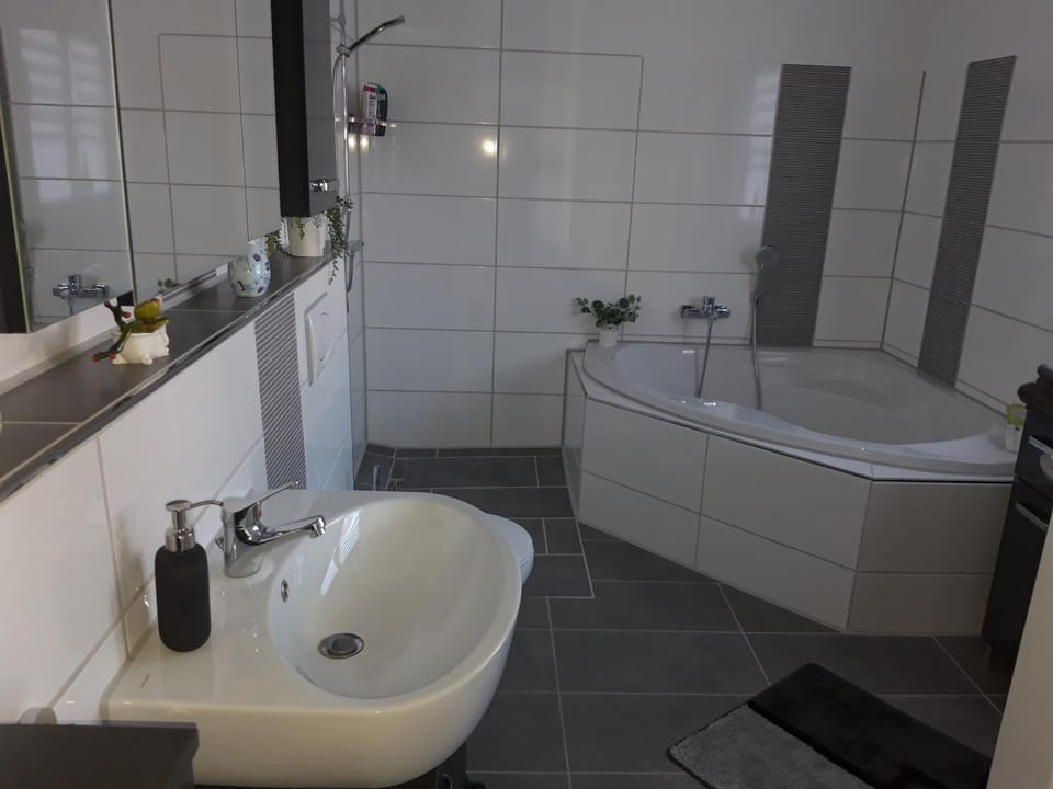 Ferienwohnung Finkenzeller Apartment in Friesland