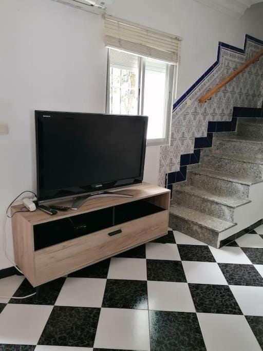 Communal lounge/ TV room, TV and multimedia