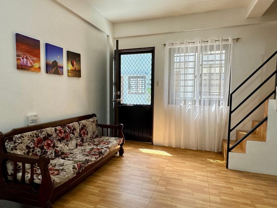 Sebastians CRIB E Apartment in Region of Manila