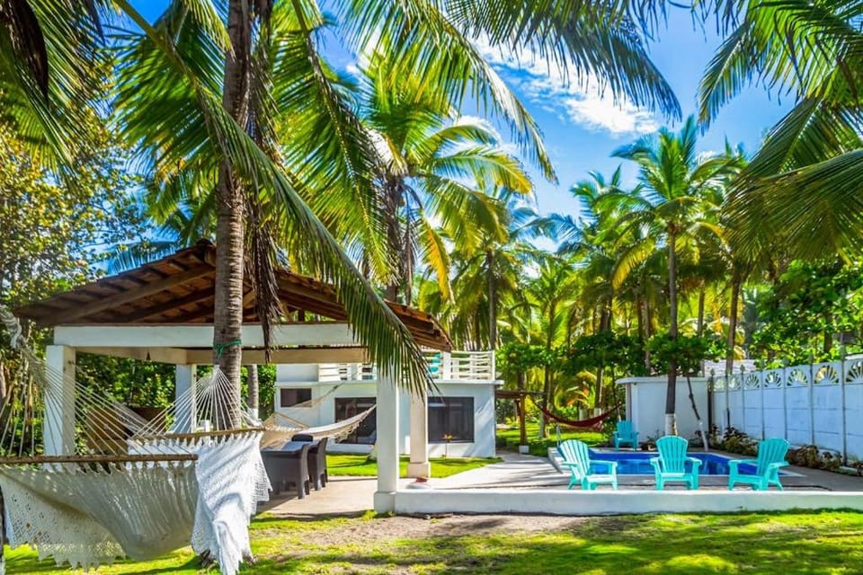 Villa Mer House in Puntarenas Province