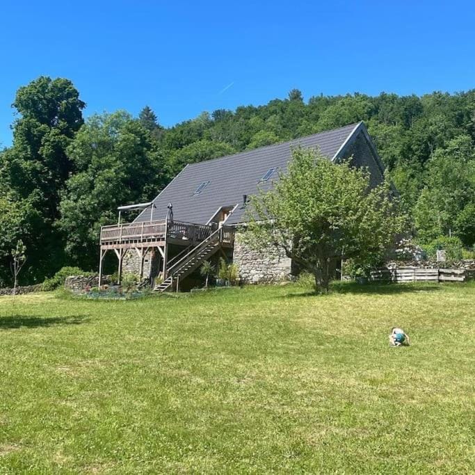 Property building, Natural landscape, Garden, Garden view, Mountain view