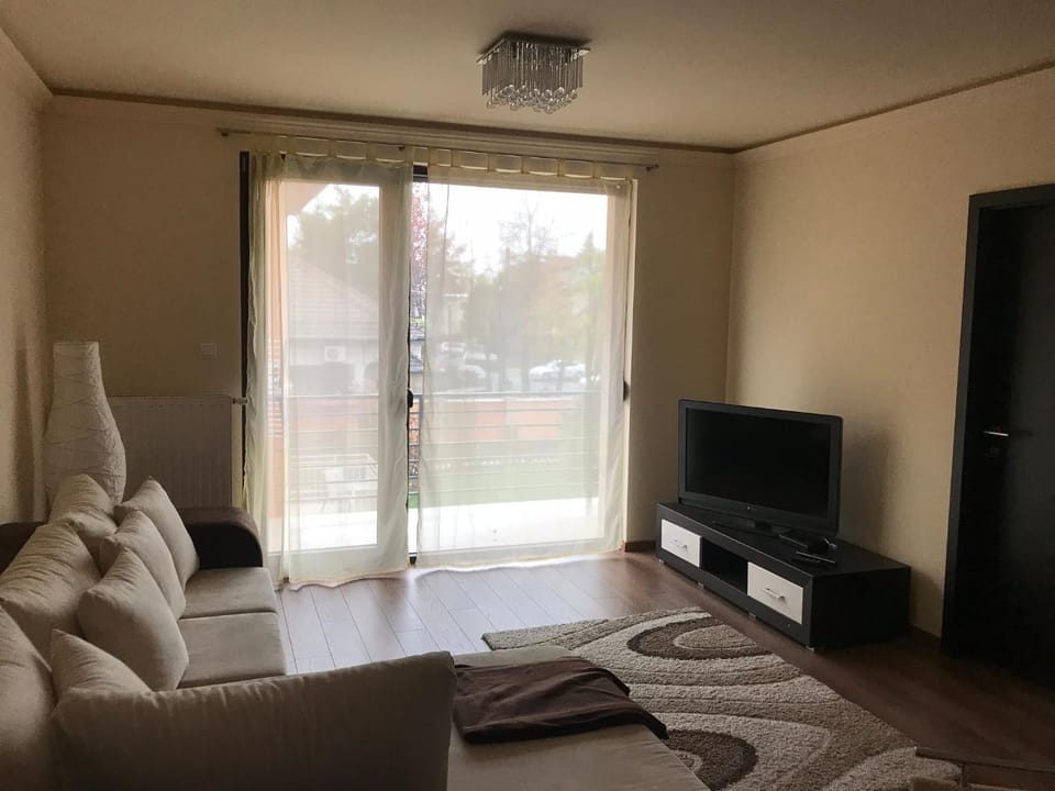 Communal lounge/ TV room, TV and multimedia, Living room, Evening entertainment