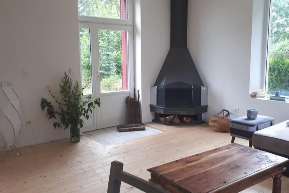 Living room, Seating area, fireplace