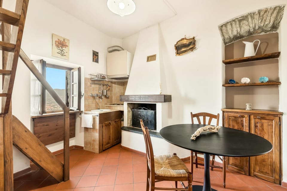 La Luna nel Castello House in Province of Massa and Carrara