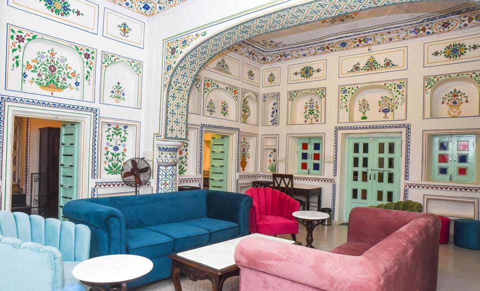Living room, Seating area